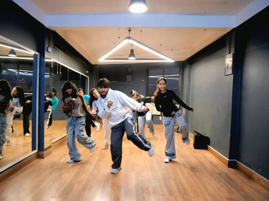 Difference between Bollywood Dance and Hip Hop